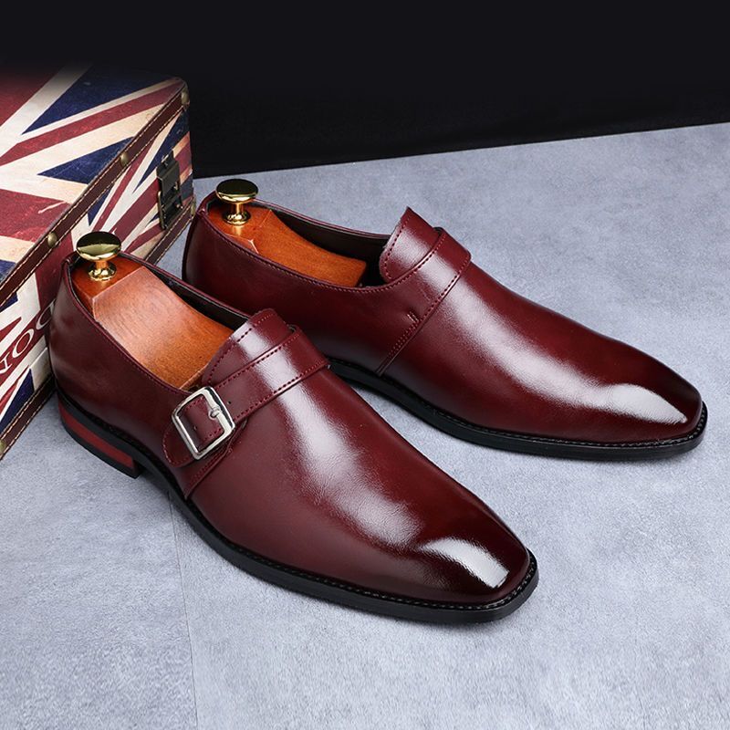 Classic Plain Leather Lace-Up Shoe