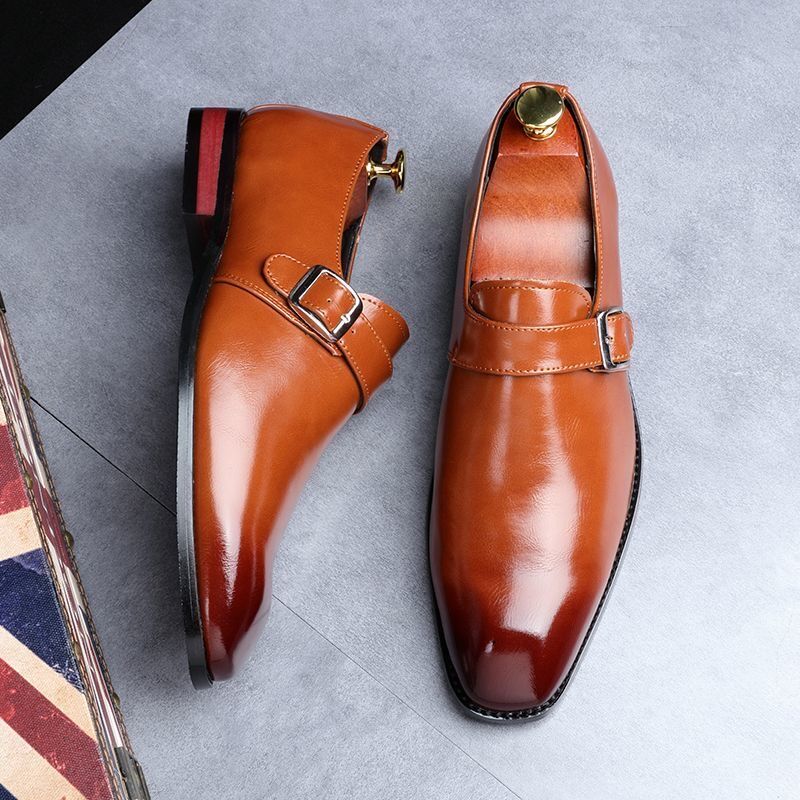 Classic Plain Leather Lace-Up Shoe